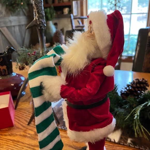 Santa with Stocking, Mrs Claus and Puppy with Skate - Picture 5 of 9